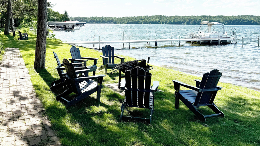 Others 5, The Point - On Gull Lake, Cass