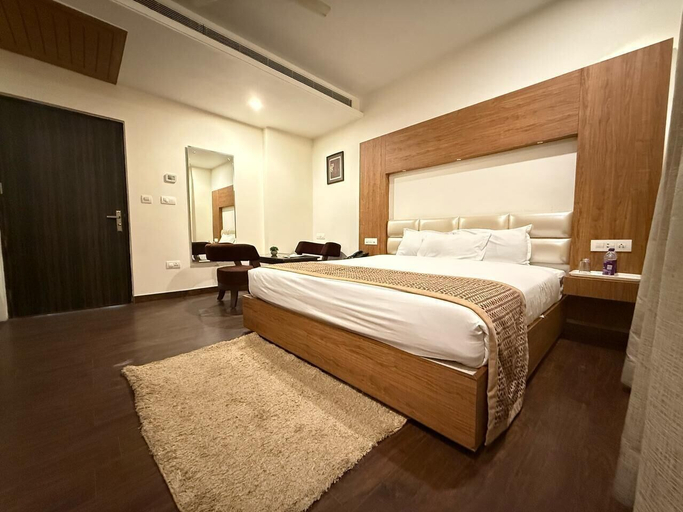 Bedroom 4, The Altruist Katra Hotel, Reasi