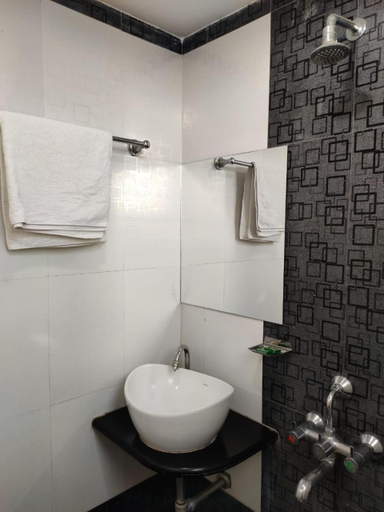 Bathroom 4, Hotel Avon International, Aurangabad