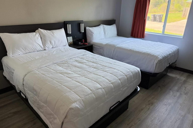 Bedroom 3, Baymont by Wyndham Athens, TN, McMinn