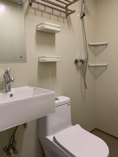 Bathroom, Chalet Madarao, Myōkō