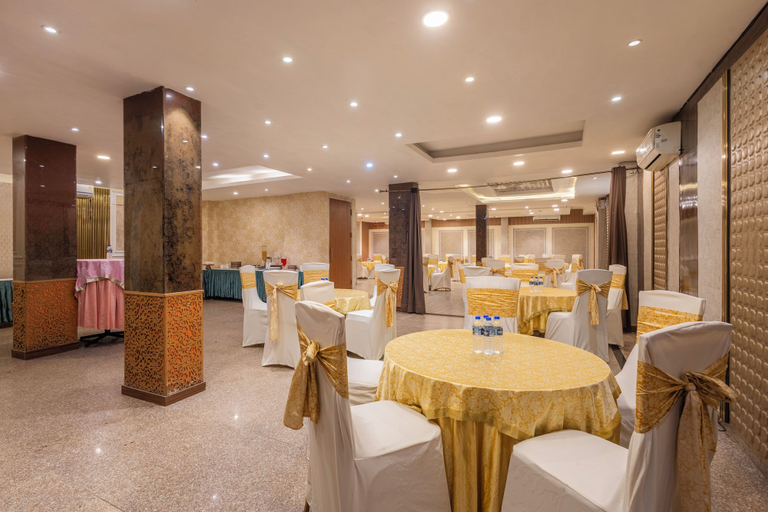 Food & Drinks, The Grand Orion Greater Kailash, Delhi
