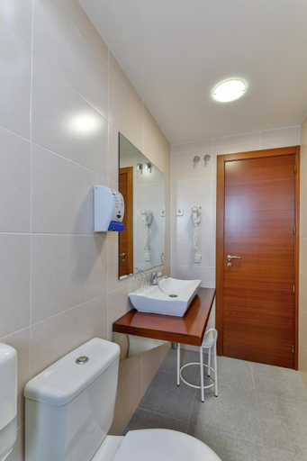Bathroom, Hotel Mavi, Madrid