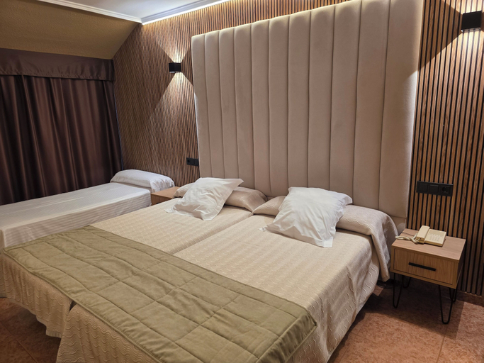 Bedroom 4, Hotel Gala, Cantabria