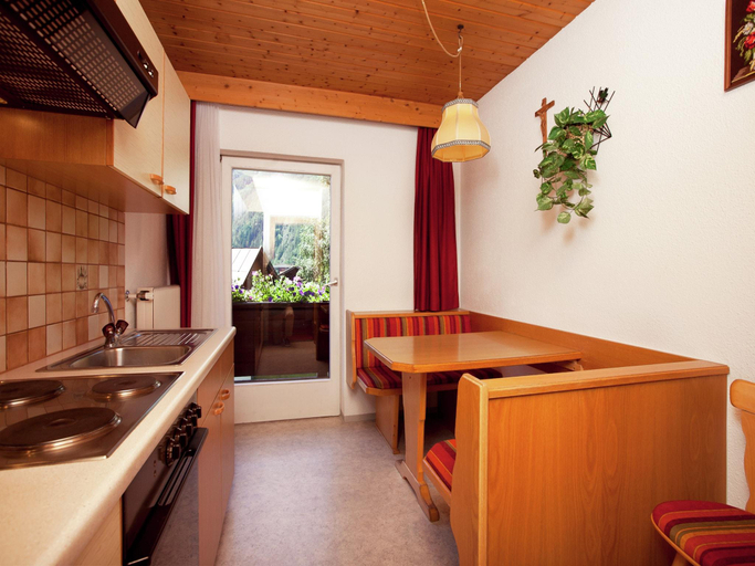Others 2, Apartment in Austria with Mountain Views, Imst