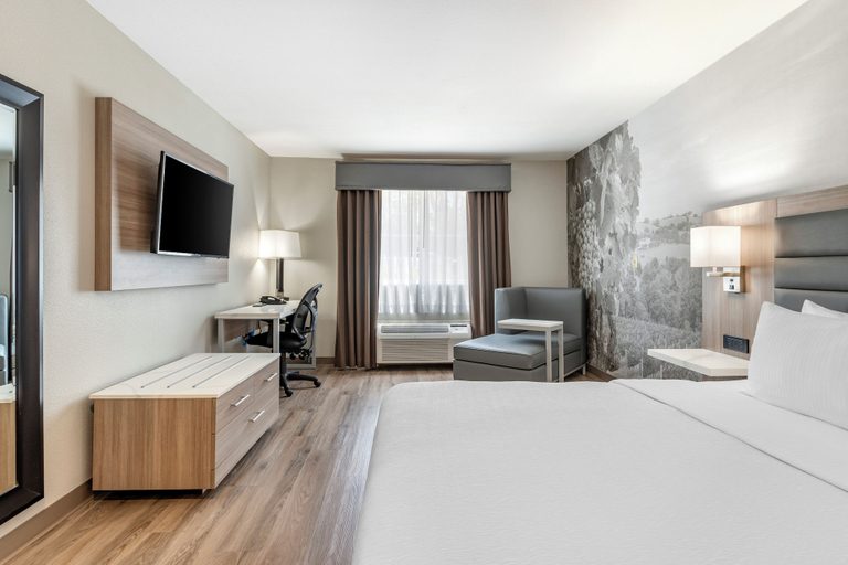 Bedroom 3, Best Western Plus Vineyard Inn, Alameda