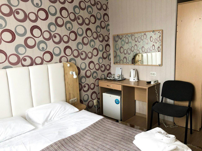 Bedroom 2, Svetlana Hotel, Artem gorsovet