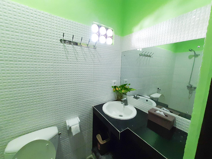 Bathroom 8