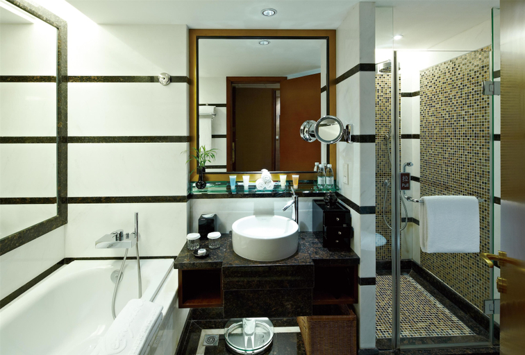 Bathroom 4