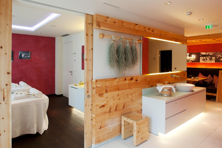Bathroom 5, Kempinski Hotel Das Tirol, Kitzbühel