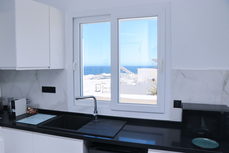 Room 3, Duplex Avec Terrasse vue mer et Ville Pieds Dans l eau, Monastir