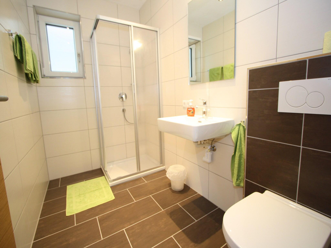 Bathroom 3, Apartment in Annaberg near Dachstein Ski, Hallein
