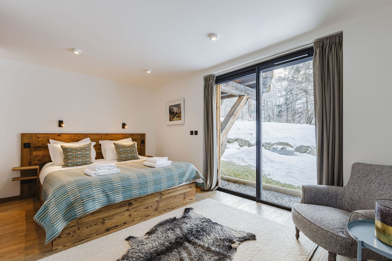 Room 3, Chalet Black Squirrel, Haute-Savoie