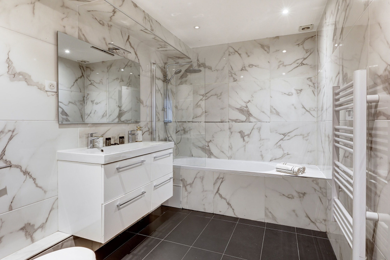 Bathroom, MAISON VILLETTE, Paris