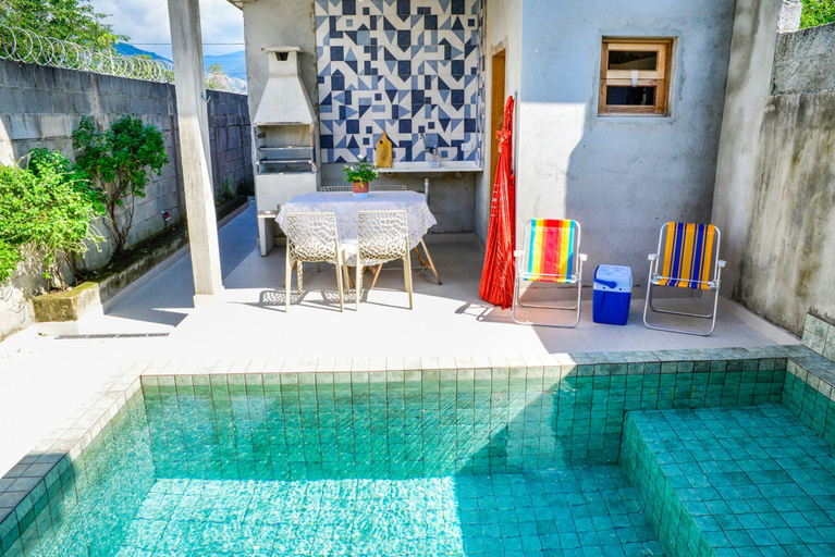 Room 3, Chal com Piscina e Churrasq em Caraguatatuba SP, Caraguatatuba