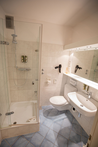 Bathroom 4