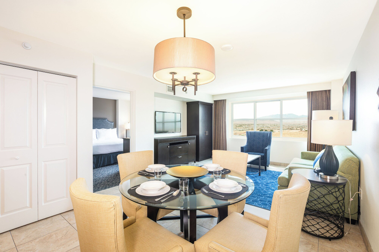 Dining Room 4