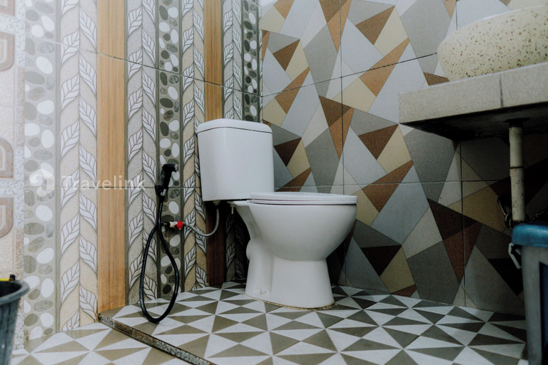 Bathroom 7