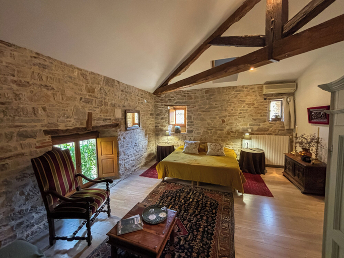 Bedroom 2, Maison Bakéa, Tarn