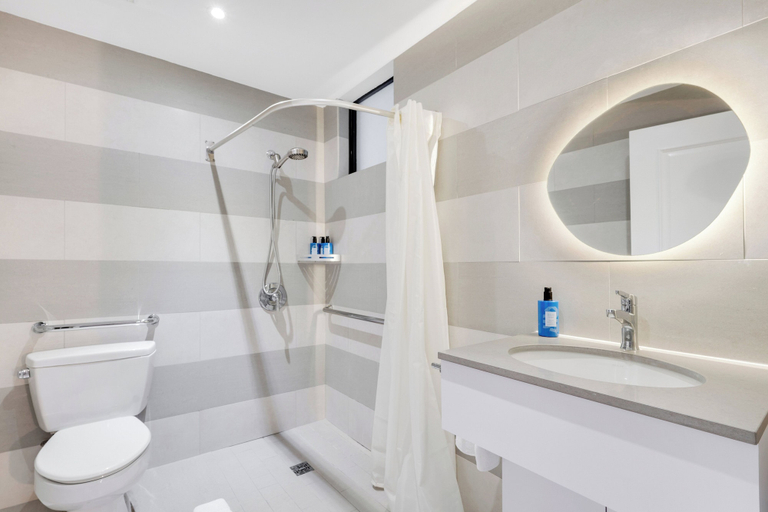 Bathroom 5, Hotel Mome