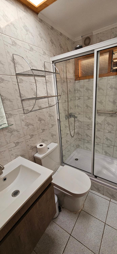 Bathroom 2, Hotel Cristobal Colon, Elqui