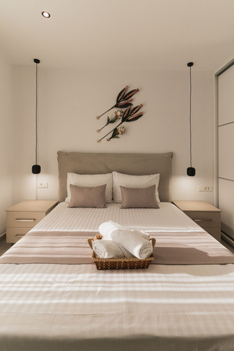 Others 2, G-Ammos 5 star suite, Ionian Islands
