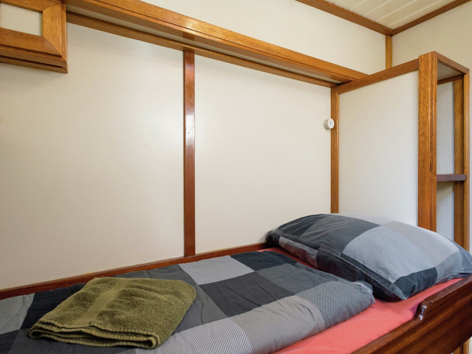 Bedroom 2, Boat in Leiden near City Center Museums, Leiden