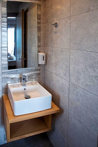 Bathroom 5, Porto Greco Village Beach Hotel, Crete