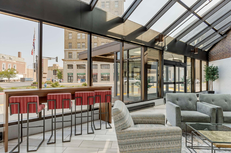 Public Area 2, Best Western Plus Waterloo & Cedar Falls, Black Hawk