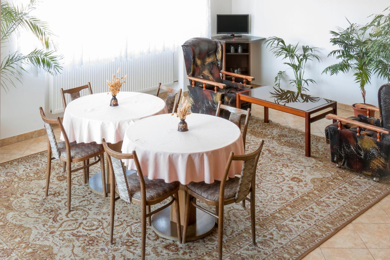 Food & Drinks, Alton garni hotel, České Budějovice