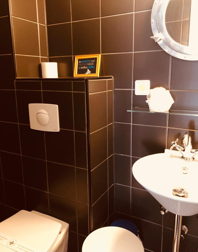 Bathroom 2, City Hostel by beans parc, Wilhelmshaven