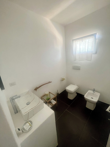 Bedroom 3, Li canali reali, Brindisi