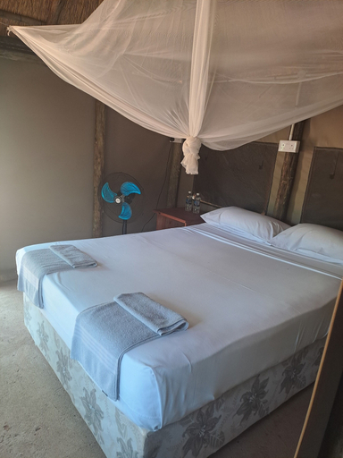 Bedroom 3, iroCK Lodge, Hwange