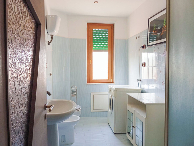 Bathroom, Lorenzo House, Salerno