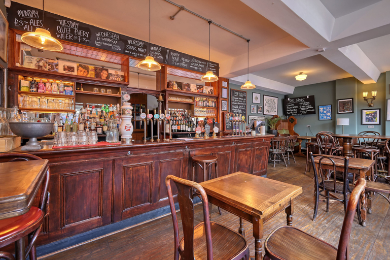 Food & Drinks 4, The Carlton Tavern Hotel, London