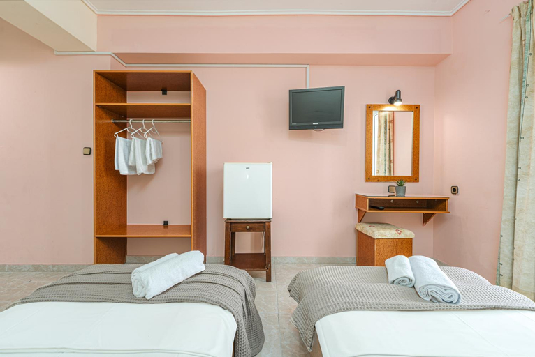 Others 2, Hotel Aura, Ionian Islands