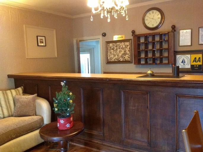 Others 5, Balmoral Lodge Hotel, Sefton