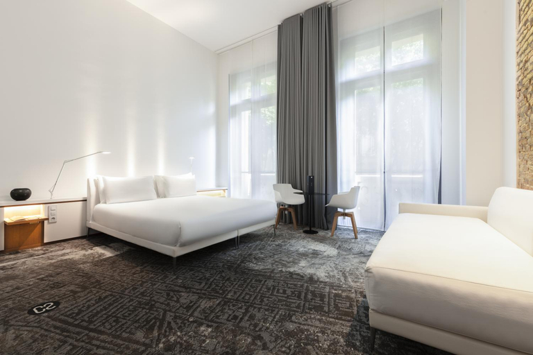 Bedroom 3, C2 Hotel, Bouches-du-Rhône