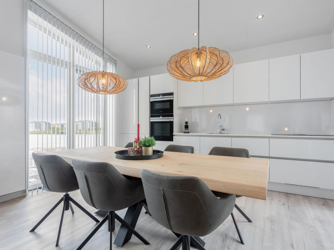 Kitchen 5, Chalet in Zeeland with Private Jetty, Kapelle