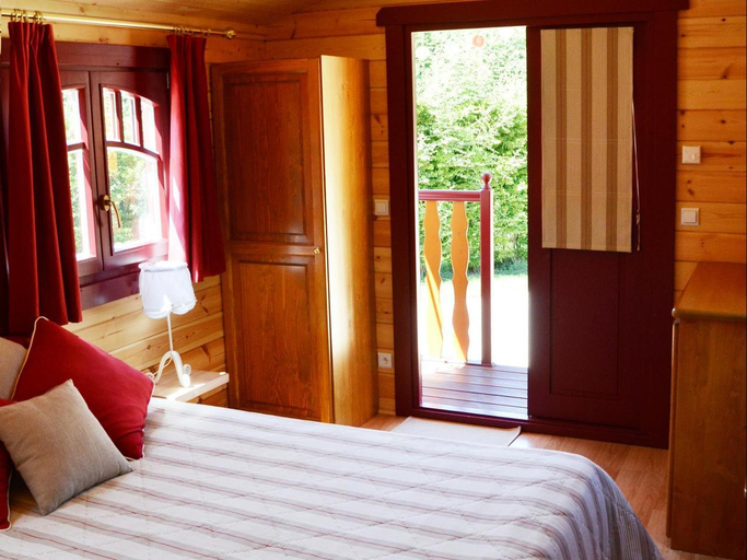Bedroom 2, Logis Hotel-Restaurant Le Relais, Drôme