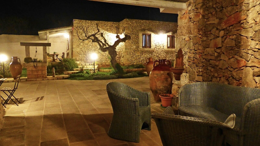Others 5, Trulli Malaspina Puglia Online, Lecce