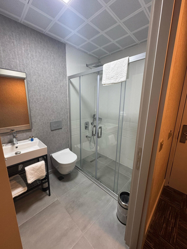 Bathroom 5, Boss Otel Kahramankazan, Kazan