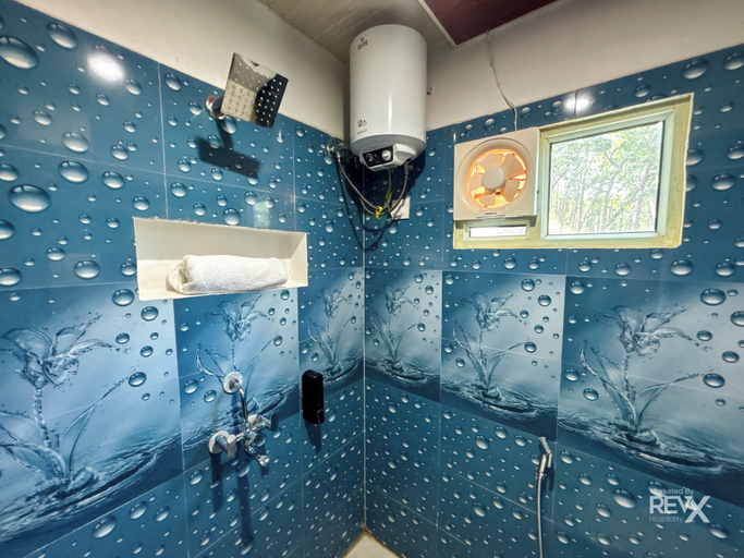 Bathroom 5, Hotel Prince Valley, Garhwal