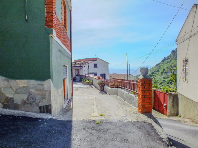 Others 5, Casa Anni 70, Sassari