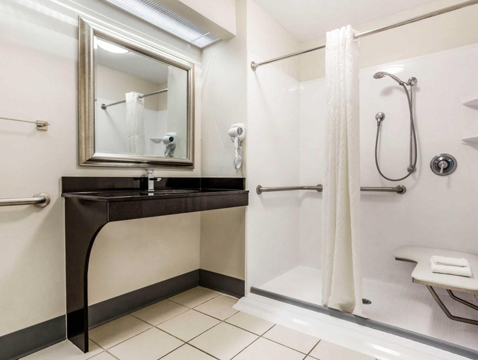 Bathroom 5, Quality Inn Lancaster, Lancaster