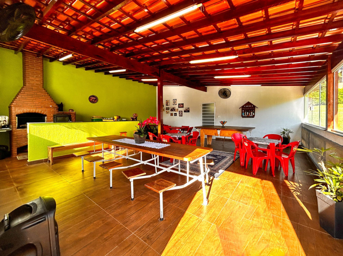 Room 4, Ch Cara Iracema com Lazer Completo e Wi-fi, Salto