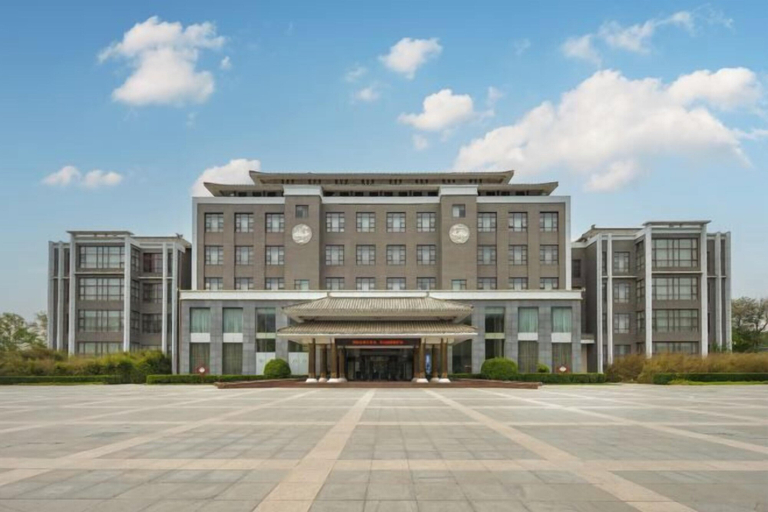 Exterior & Views 2, Liuhu Hotel (Hot Spring Garden Hotel), Dezhou