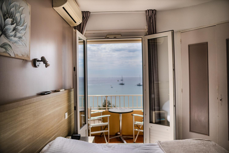 Bedroom 2, Hotel Beau Rivage, Var