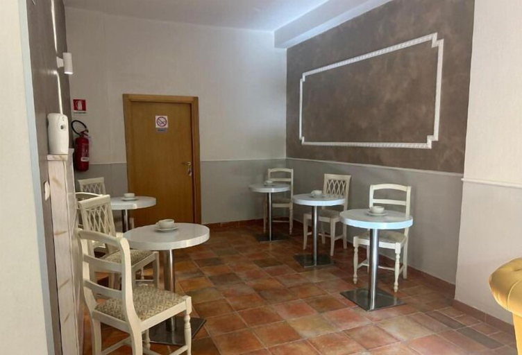 Others 4, Hotel Stellamiata, Siena