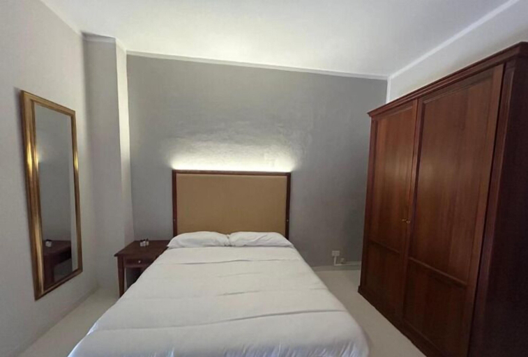Others 5, Hotel Stellamiata, Siena